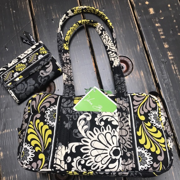 Vera Bradley Handbags - Vera Bradley Purse & Wallet Set